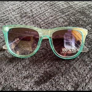 NORDSTROM GAME OF THRONES GREEN SUNGLASSES